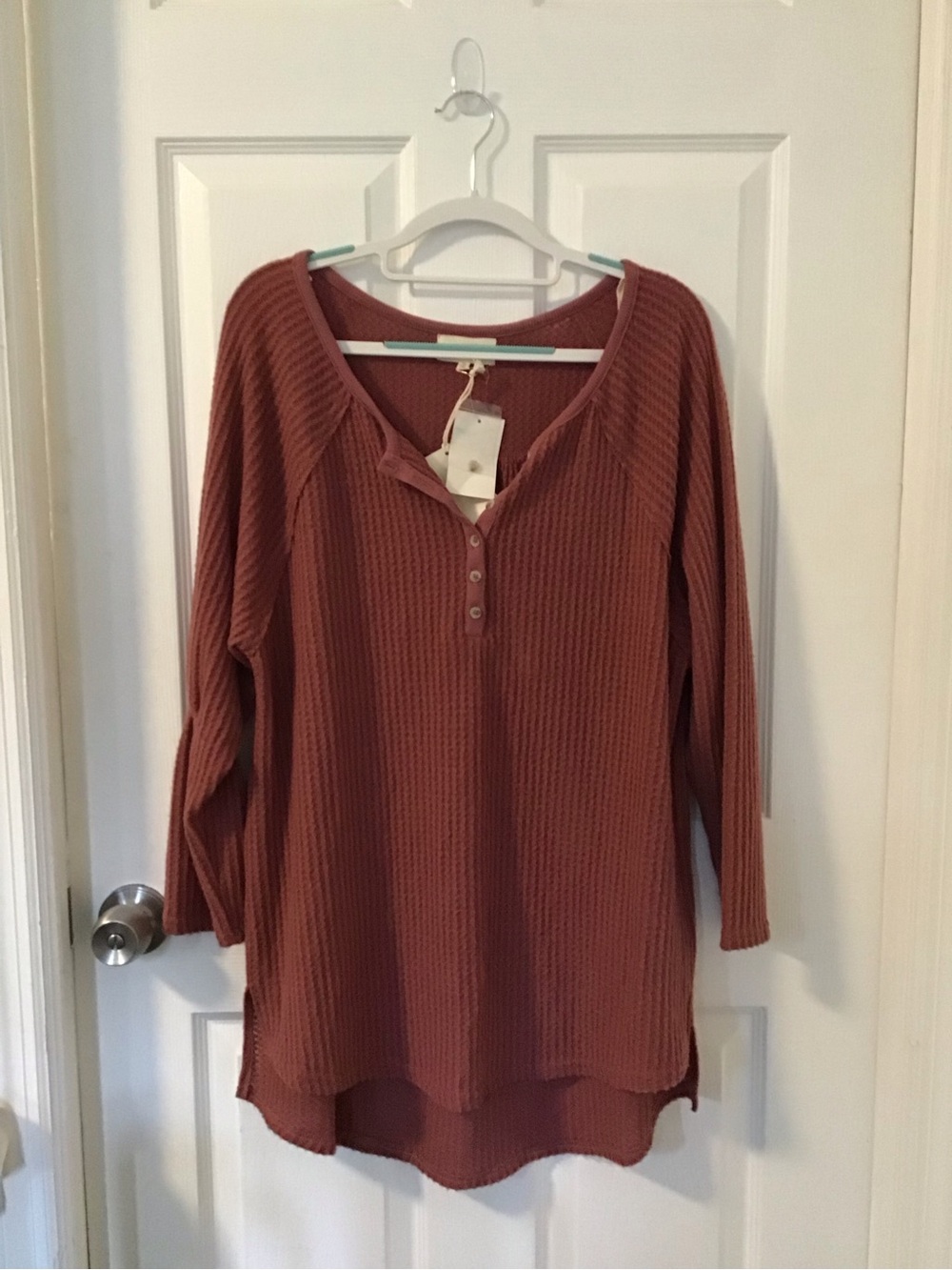 MELLODAY Waffle Knit Henley Tunic - Rusty Rose